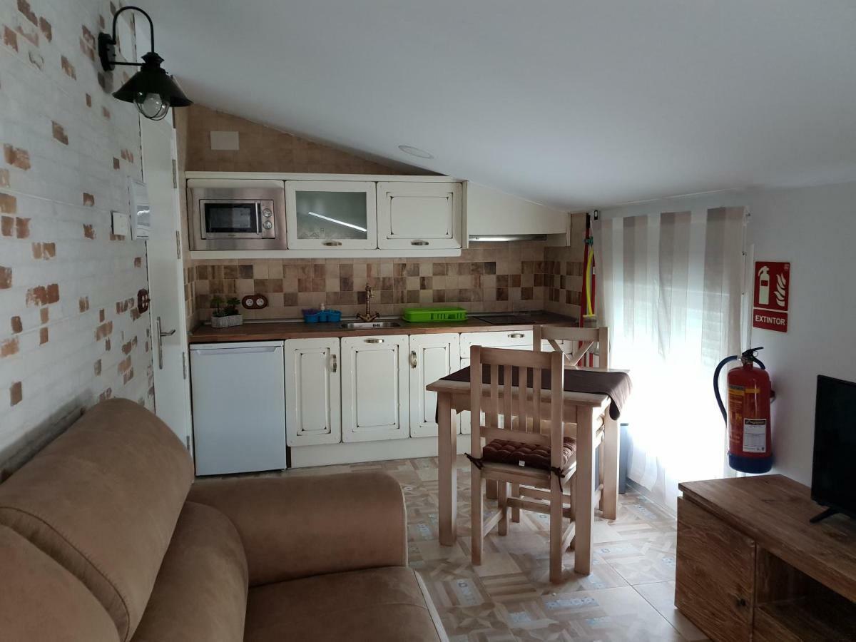 Apartamentos Hostal Cabanas Carboneras de Guadazaón Esterno foto