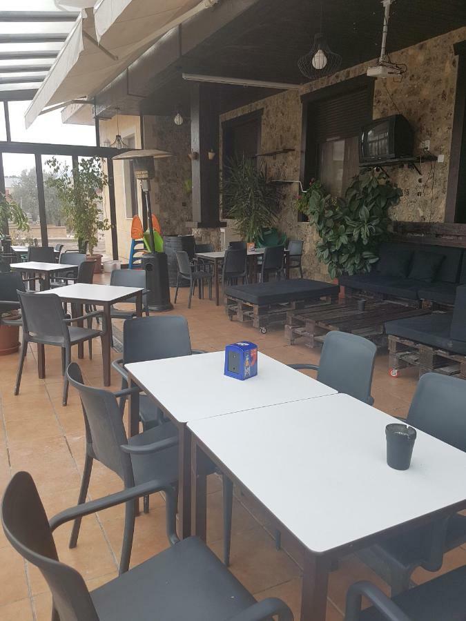 Apartamentos Hostal Cabanas Carboneras de Guadazaón Esterno foto