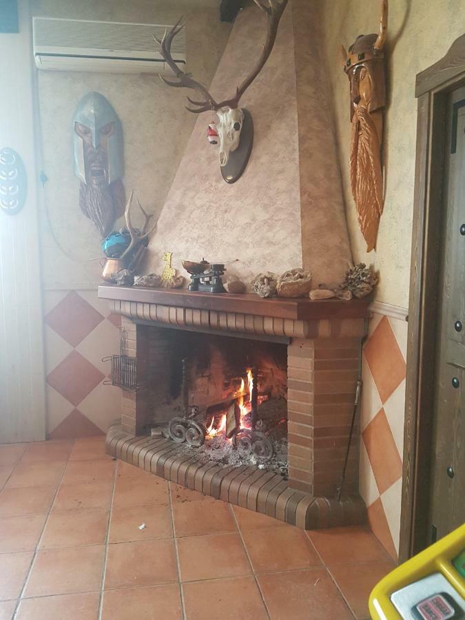 Apartamentos Hostal Cabanas Carboneras de Guadazaón Esterno foto