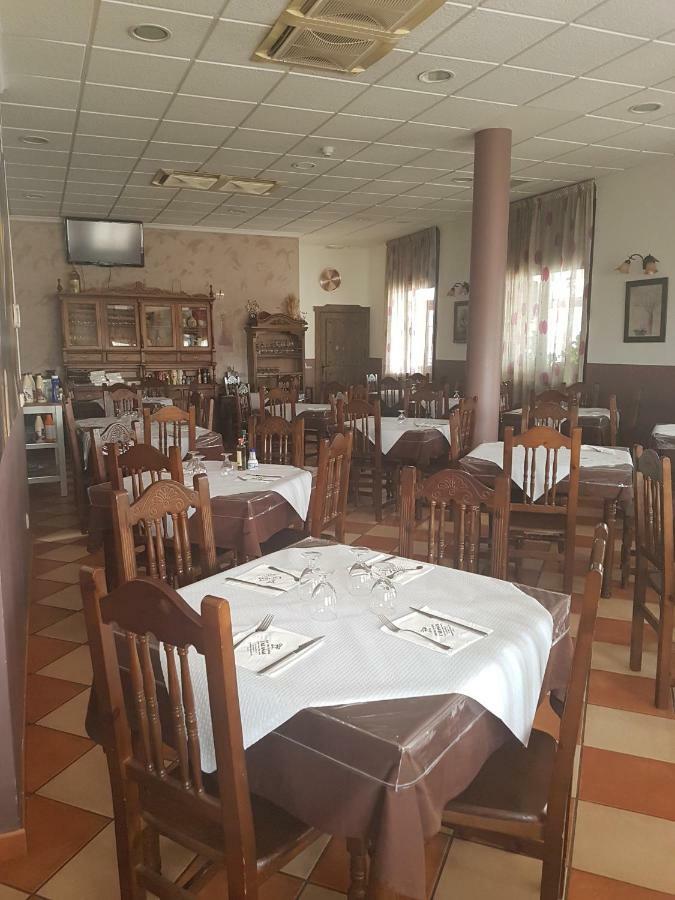 Apartamentos Hostal Cabanas Carboneras de Guadazaón Esterno foto